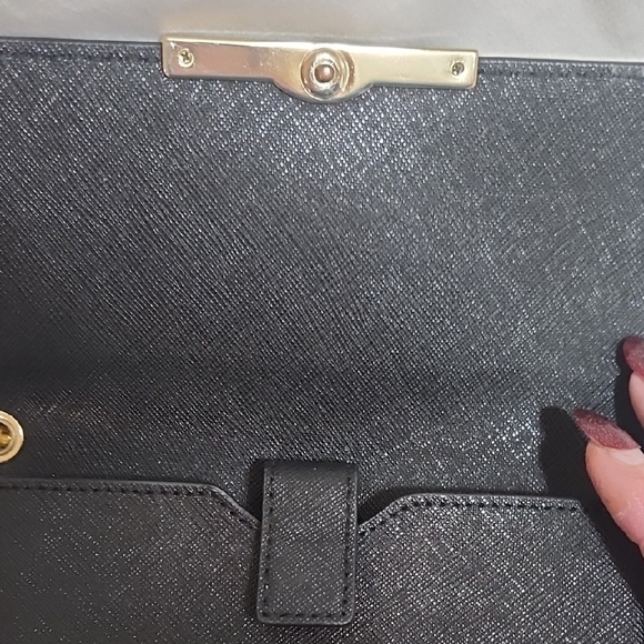 Henri Bendel Clutch Bag - Picture 3 of 9